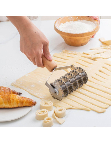 Cortador de Masa DOITOOL de Acero Inoxidable con Mango de Madera