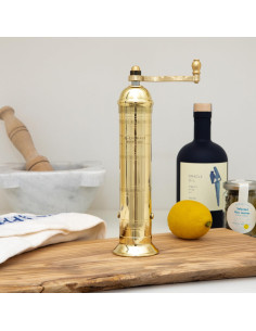 Molino de Pimienta Manual Alexander Home Latón 22.86 cm 2