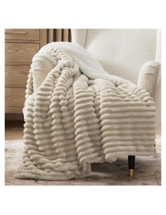 Manta de Sherpa Bedsure Beige 127x152 cm - Suave y Cálida