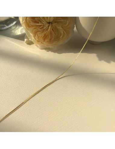 Collar Choker de Oro 18K Minimalista Cadena de Caja 40.64 cm