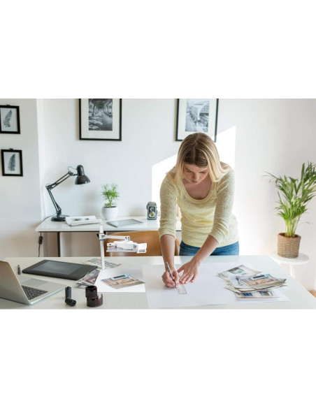 Soporte Proyector Portátil CTA Digital para Tablets 7-14"