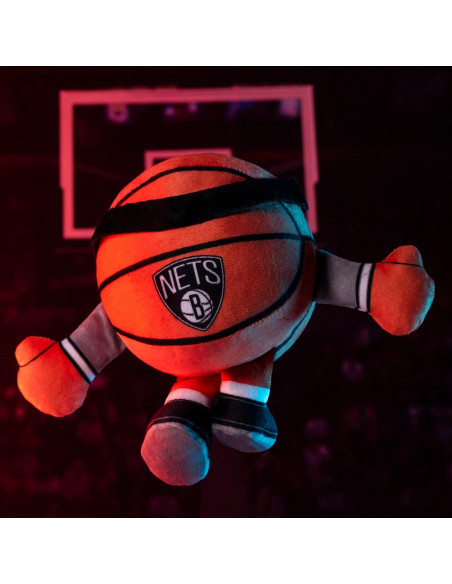 Muñeco Kuricha Brooklyn Nets 20 cm Plush Chibi Oficial
