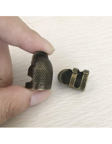 Dedal ajustable D&D de metal para costura - Mediano