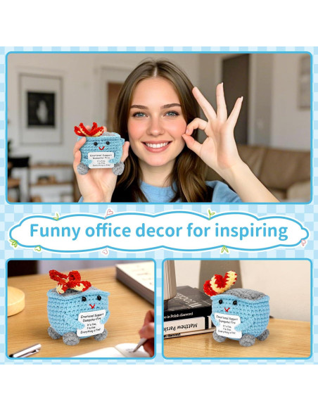 Muñeca de Crochet Fuego de Basura Azul con Tarjeta Positiva