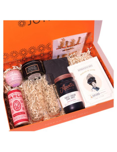 Caja de Regalo Joyful Co. Loved para Novia y Novio - Incluye Copas, Galletas y Vela