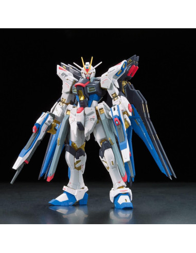 Modelo a Escala Strike Freedom Gundam Bandai RG 1/144
