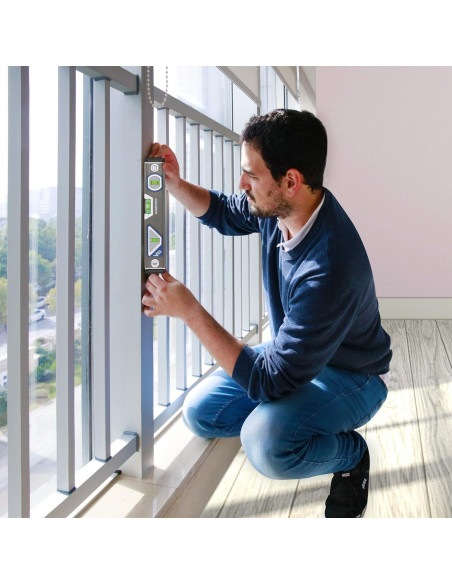 Nivel Torpedo WORKPRO 25.4 cm Aluminio 3 Viales Burbuja