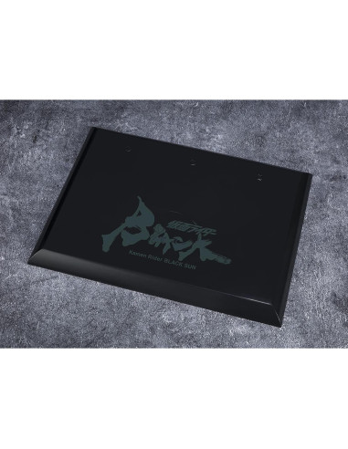 Figura de Acción Kamen Rider Black SUN BANDAI 15 cm con Pedestal
