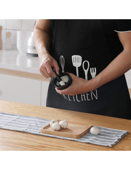 Conjunto de Mortero y Mano ONTUBE Cerámica 8.13 cm Negro