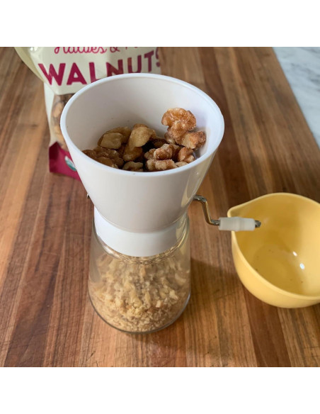 Picador de Nueces Manual Fox Run 5716, 19.05 cm, Acero Inoxidable