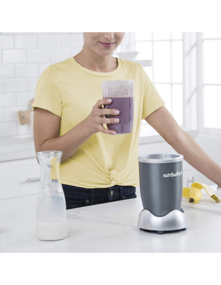 Licuadora NutriBullet 600W 8 Piezas - Gris - NBR0802