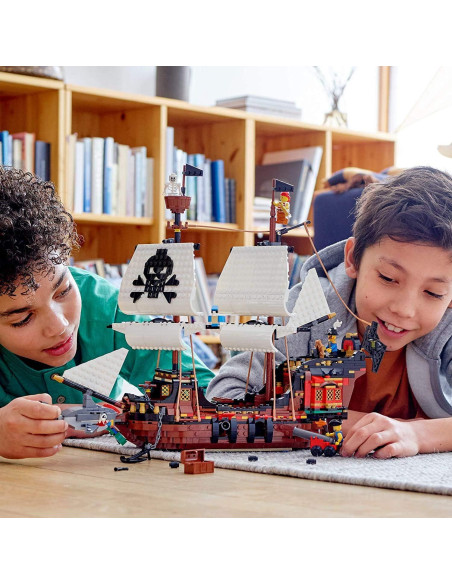 LEGO Creator 3 en 1 Barco Pirata 31109 con Minifiguras