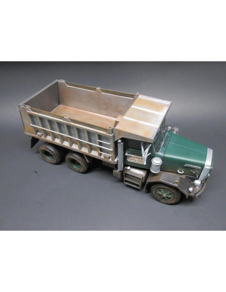 Caminón Volquete AMT 1/25 Modelo a Escala Construible