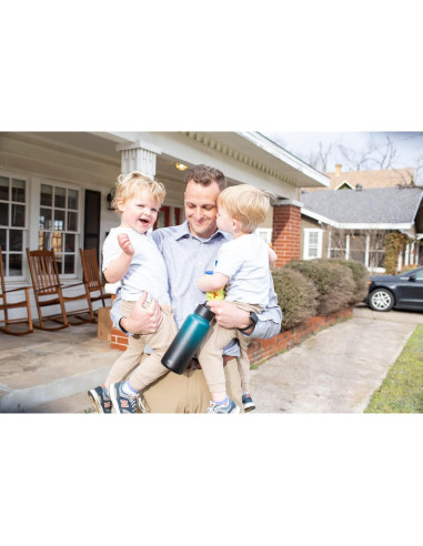 Botella de Agua Simple Modern Spider-Man 0.95L Aislada