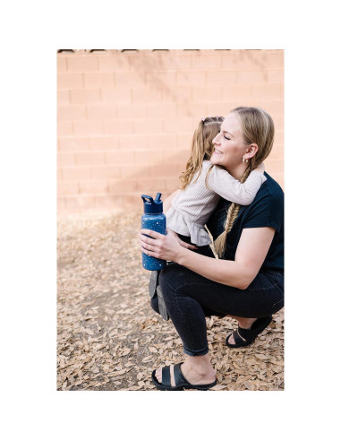 Botella de Agua Simple Modern 0.95L Capitán Marvel Aislada