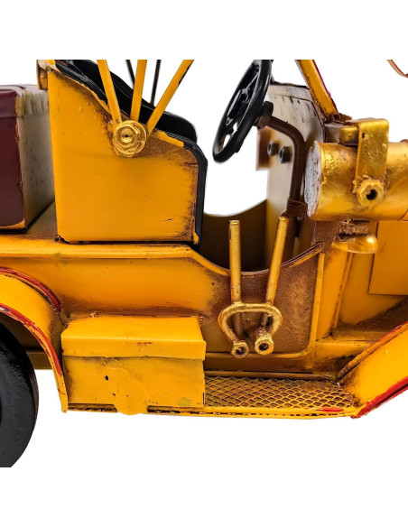 Adorno Navideño Coche Clásico Rojo Metal 27.9cm Jinyi