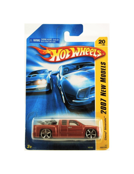 Hot Wheels Chevy Silverado EXT CAB 2007 1:64 con Motocicleta