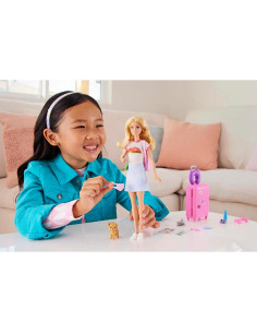 Muñeca Barbie Malibu con Accesorios de Viaje y Cachorro 2