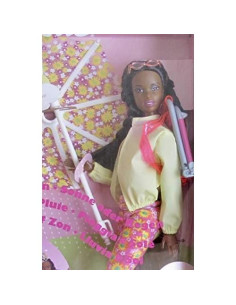 Barbie Christie Muñeca de Lluvia o Sol AA con Paraguas y Más 2