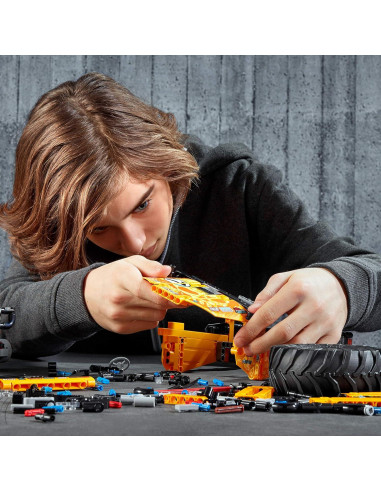 LEGO Technic 4x4 X-treme Off-Roader 42099 958 Piezas