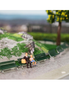 12 Bancos de Plaza Evemodel Verde con Plata Escala HO 2