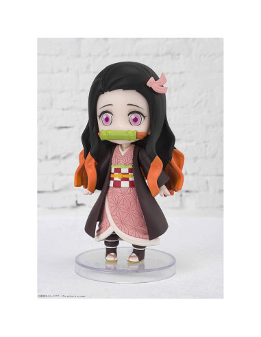 Figura de acción Kamado Nezuko Figuarts mini Bandai 10 cm