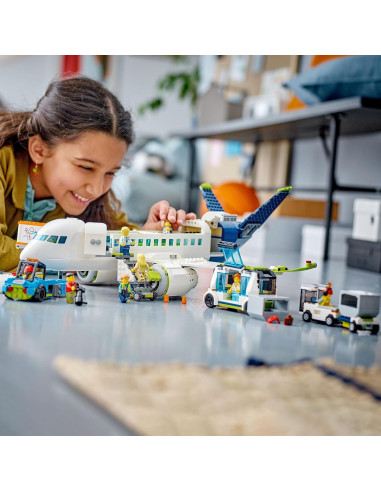 Avión de Pasajeros LEGO City 60367 - Juguete de Construcción