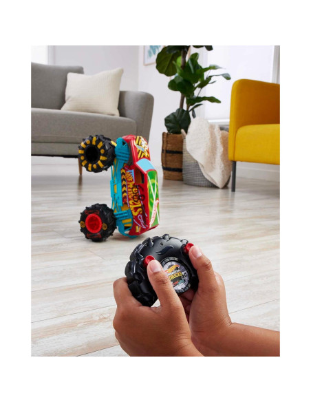Hot Wheels RC Monster Trucks HW Demo Derby 1:15 control remoto