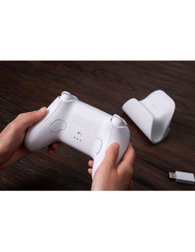 Controlador Inalámbrico 2.4G 8Bitdo con Base de Carga