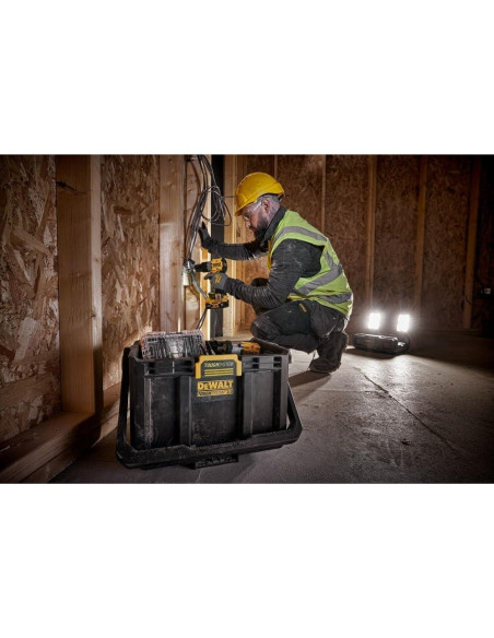 Caja de Luz DEWALT DWST08060 20V MAX TOUGHSYSTEM 2.0 Caja de Luz DEWALT DWST08060 20V MAX TOUGHSYSTEM 2.0