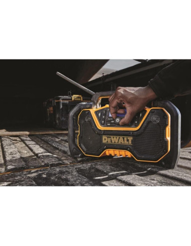 Radio Bluetooth Portátil DEWALT DCR028B 12V/20V MAX 3.5"