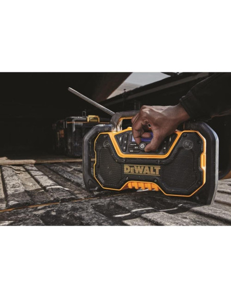 Radio Bluetooth Portátil DEWALT DCR028B 12V/20V MAX 3.5" Radio Bluetooth Portátil DEWALT DCR028B 12V/20V MAX 3.5"