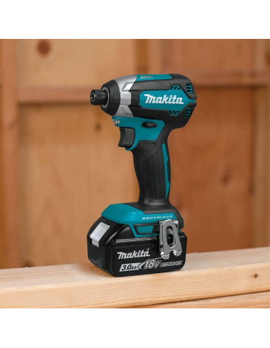 Destornillador de Impacto Inalámbrico Makita XDT131 18V 3.0Ah