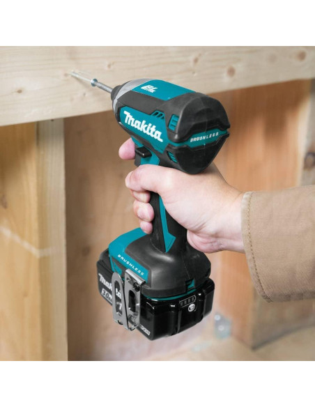 Destornillador de Impacto Inalámbrico Makita XDT131 18V 3.0Ah Destornillador de Impacto Inalámbrico Makita XDT131 18V 3.0Ah