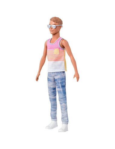 Muñeca Ken Fashionistas Mattel con Sudadera y Zapatillas