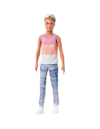 Muñeca Ken Fashionistas Mattel con Sudadera y Zapatillas