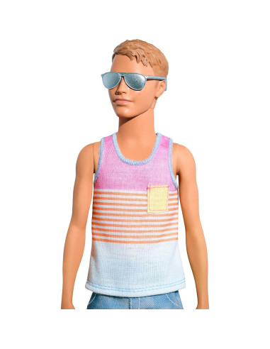 Muñeca Ken Fashionistas Mattel con Sudadera y Zapatillas