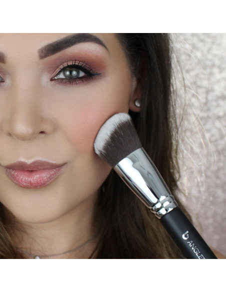 Brocha de Rubor Angulada Beauty Junkees - Cerdas Sintéticas