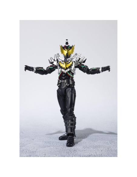 Figura de acción Bandai S.H. Figuarts Night Rogue Kamen Rider
