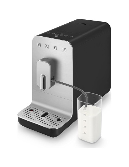 Máquina de Espresso Automática Smeg BCC13 con Molinillo y Espumador Máquina de Espresso Automática Smeg BCC13 con Molinillo y Espumador