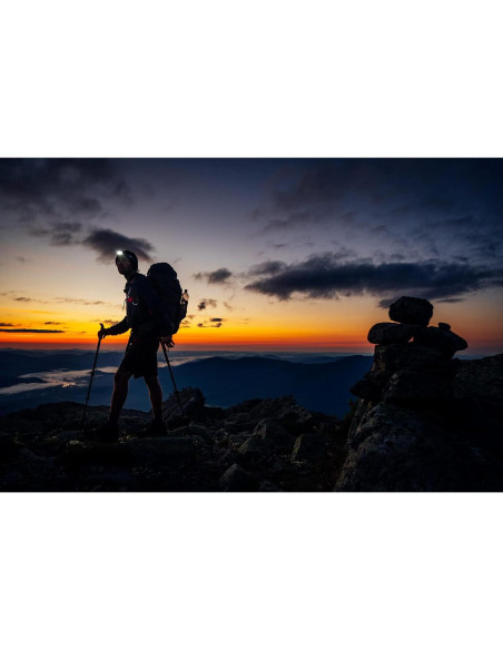 Linterna Frontal PETZL Tikka 300 Lúmenes Verde Compacta