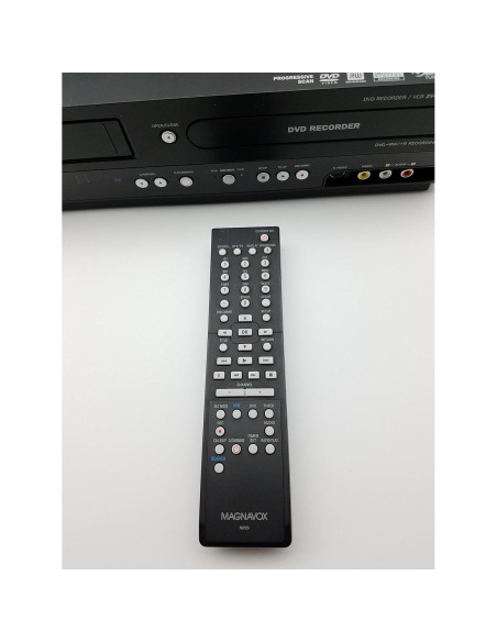 Grabador DVD y VCR Magnavox ZV450MW8 con Sintonizador Digital