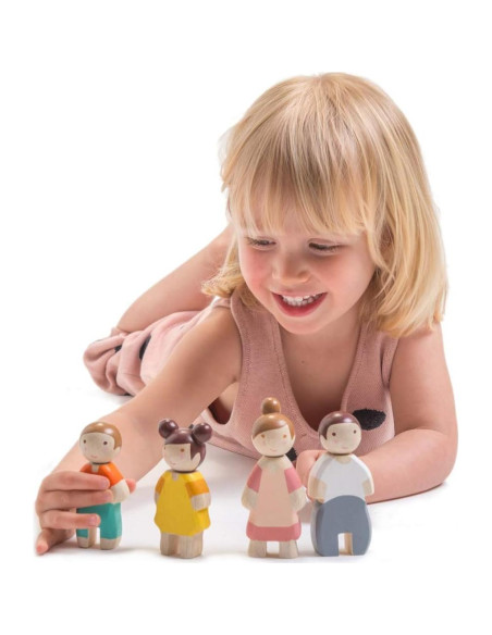 Juego de Muñecas de Madera Tender Leaf - Familia Leaf 4 Piezas