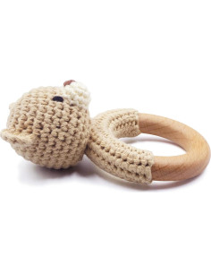 Sonajero de Oso Beige Joliecraft de Madera y Ganchillo 12.7cm 2