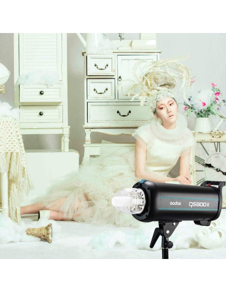 Flash Estroboscópico Godox QS800II 800Ws Luz de Estudio 150W