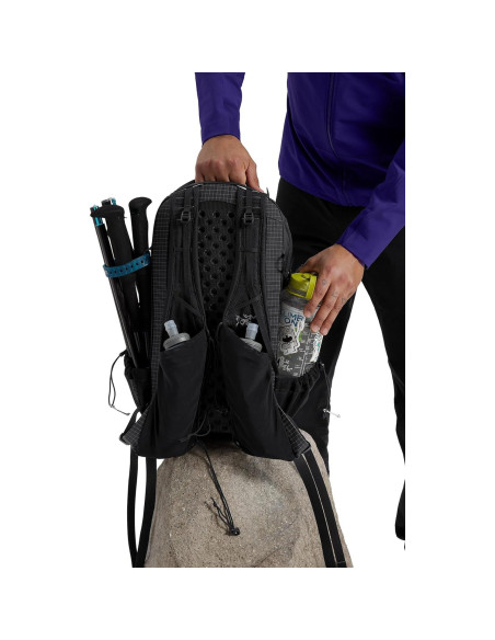 Mochila Aerios 18L Arc'teryx Ultraligera Ajuste Personalizable