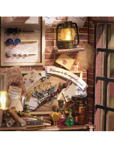 Kit Casa de Muñecas Miniatura MAGQOO DIY Madera 28.5x13.9x14.5cm