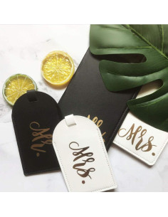 Soporte de Pasaporte y Etiquetas de Equipaje Mr. & Mrs. - KATIE LOXTON 2