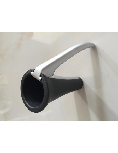 Cascanueces Multifuncional Landtom de Metal Negro