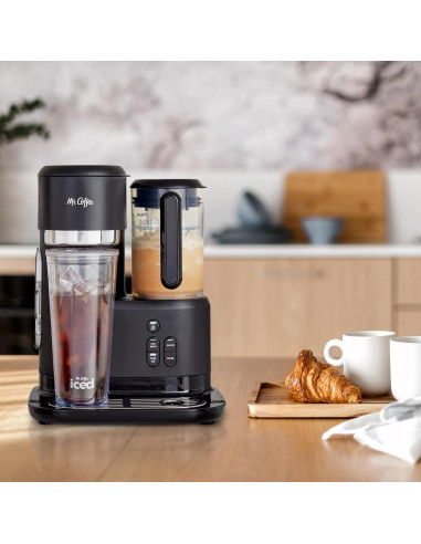 Cafetera 3-en-1 Mr. Coffee con Licuadora y Filtro Reutilizable